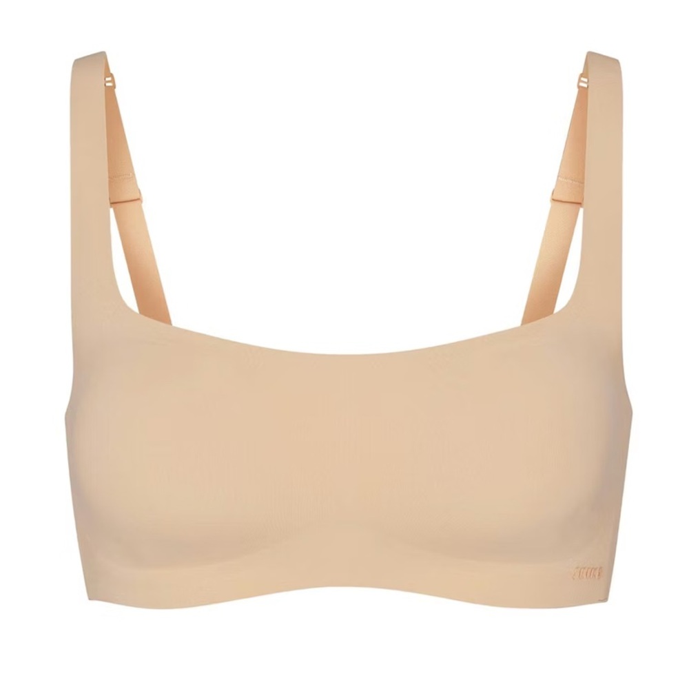 SKIMS NAKED SCOOP BRALETTE | CLAY
